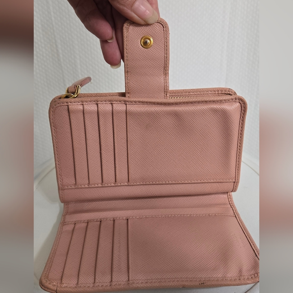 GUC Prada Pink Milano Leather Wallet - Picture 7 of 10